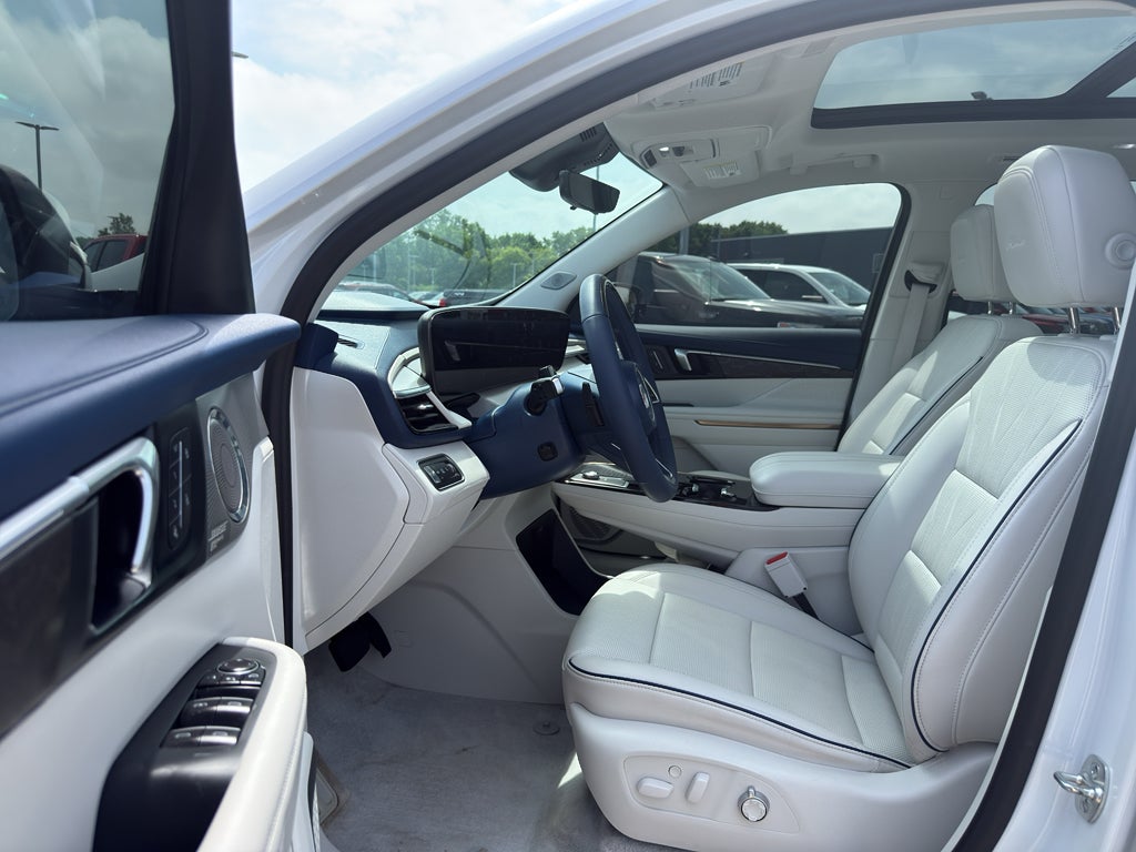 2025 Buick Enclave 4dr Avenir