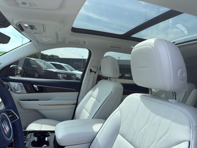 2025 Buick Enclave 4dr Avenir