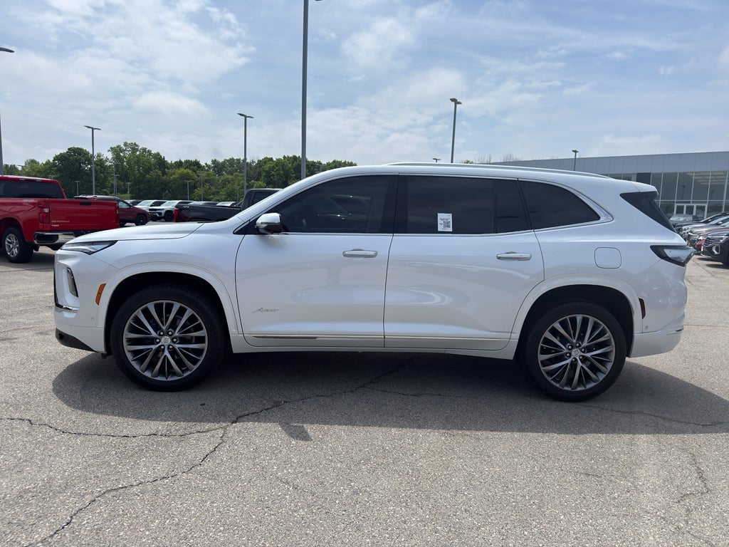 2025 Buick Enclave 4dr Avenir