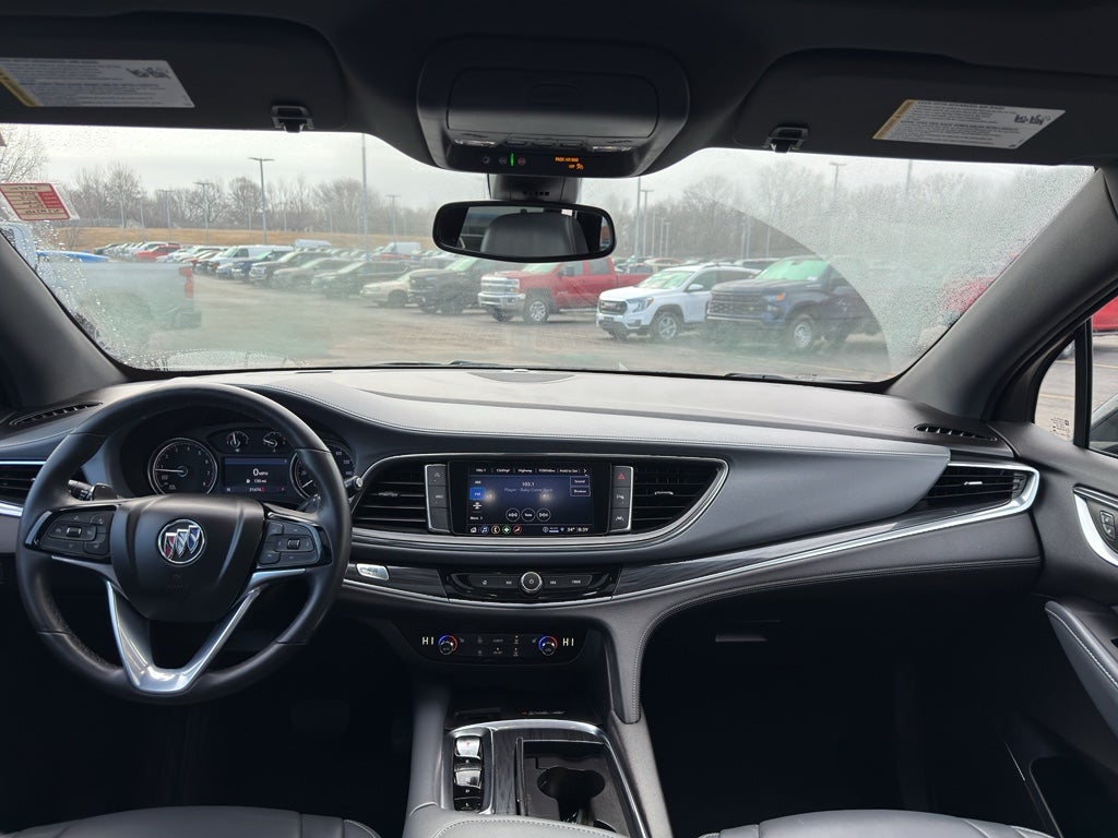 2022 Buick Enclave Essence AWD