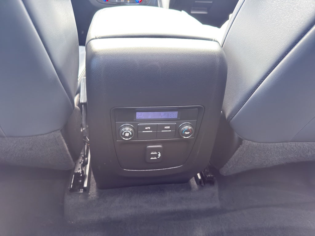 2022 Buick Enclave Essence AWD