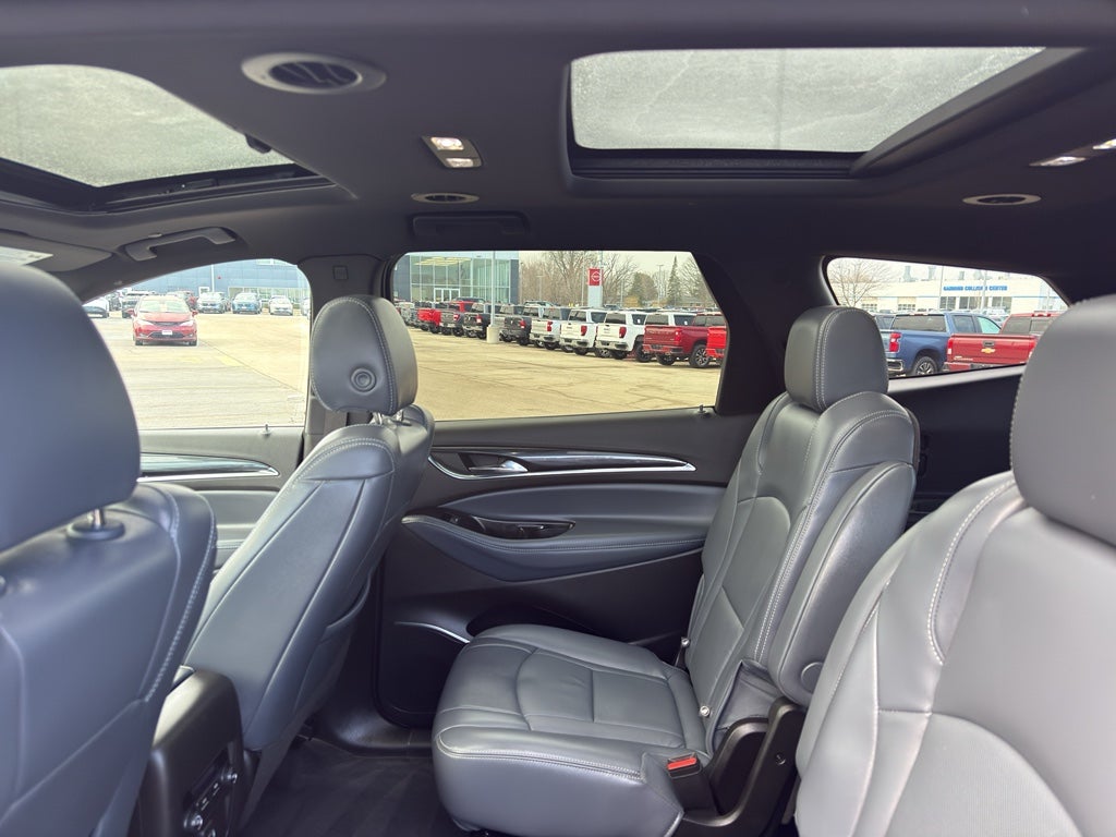 2022 Buick Enclave Essence AWD