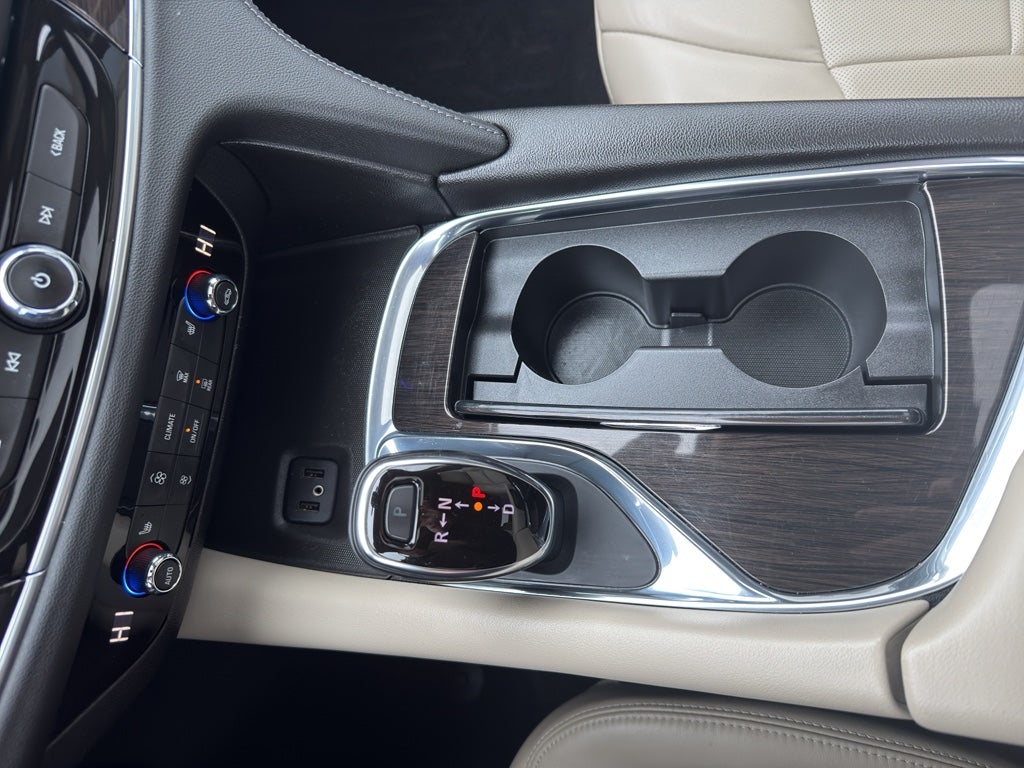 2018 Buick Enclave Essence AWD