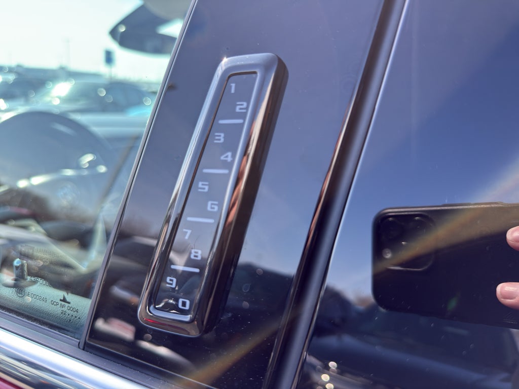 2023 Buick Enclave Essence AWD