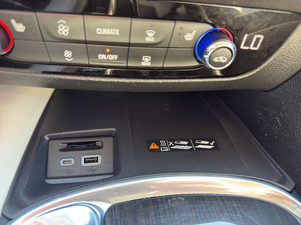 2023 Buick Enclave Essence AWD