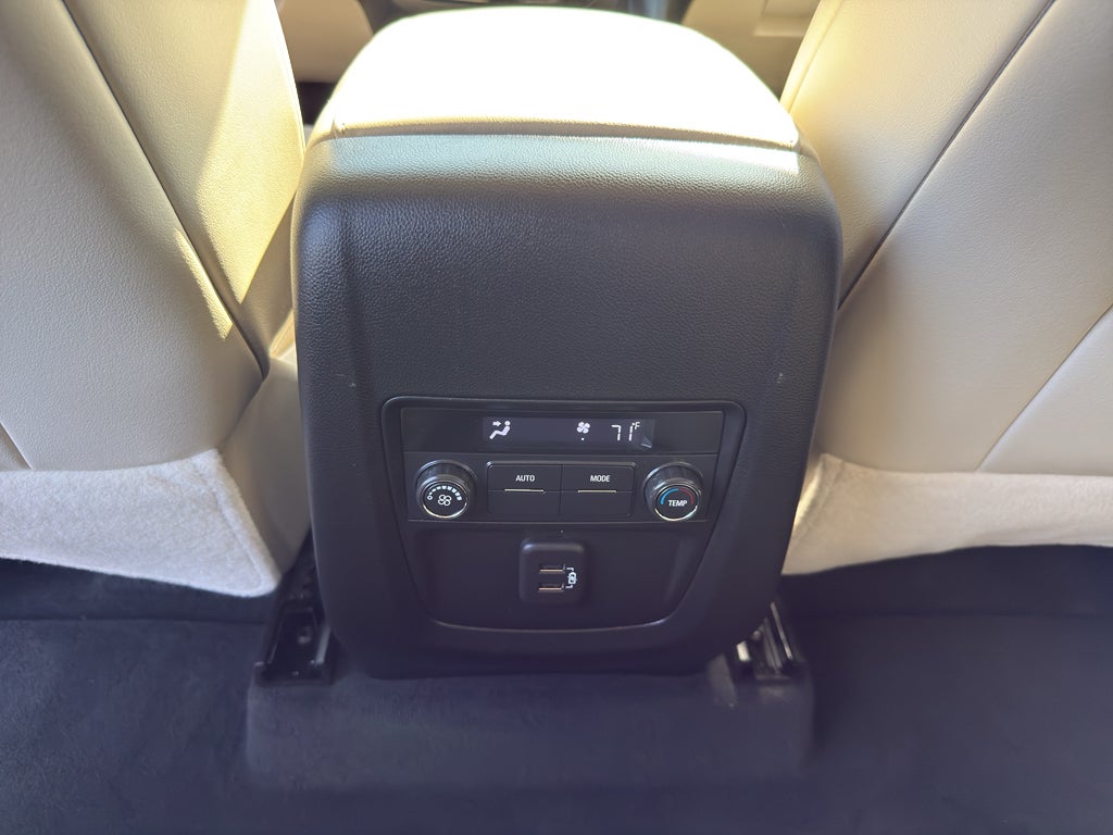 2023 Buick Enclave Essence AWD