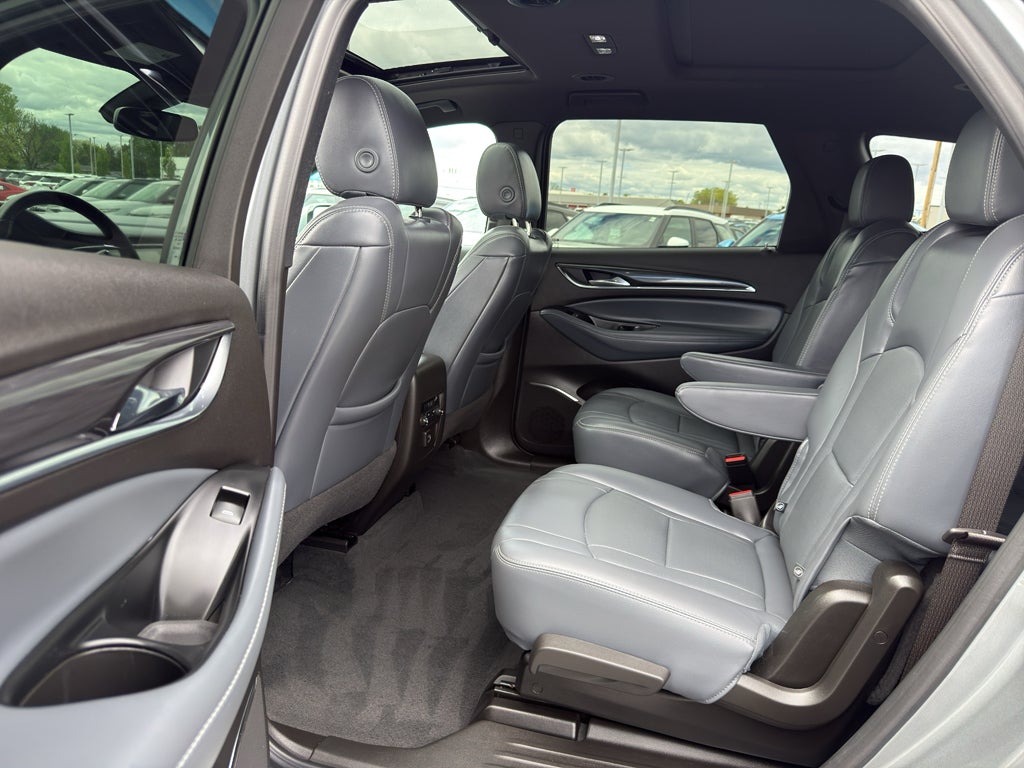 2023 Buick Enclave Essence AWD