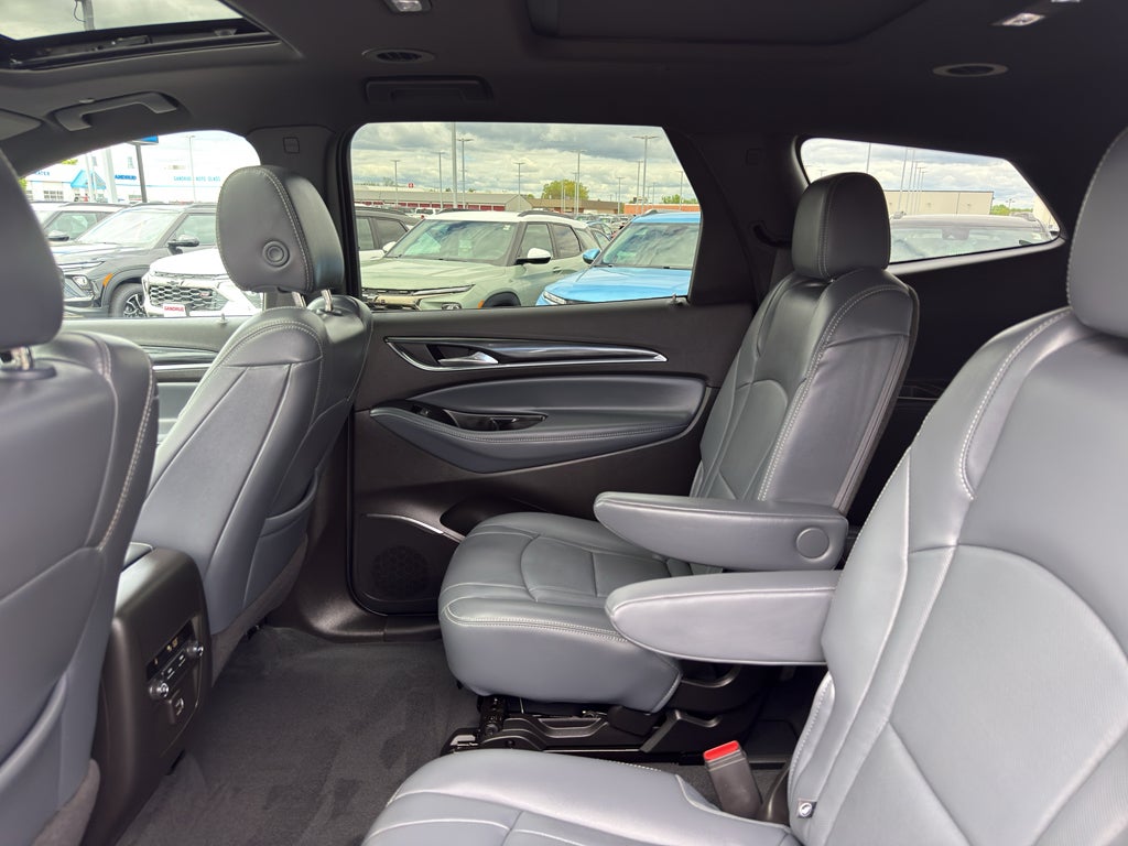 2023 Buick Enclave Essence AWD