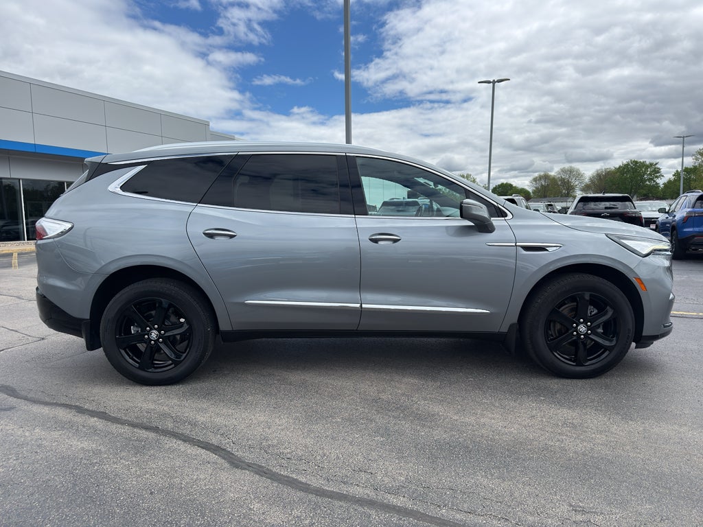 2023 Buick Enclave Essence AWD