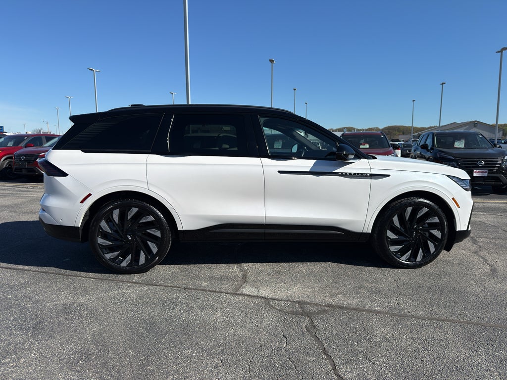 2024 Lincoln Nautilus Reserve AWD