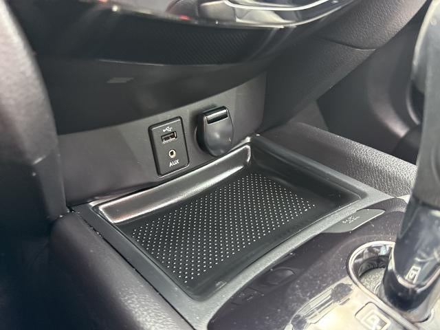 2015 Nissan Rogue AWD 4dr SL