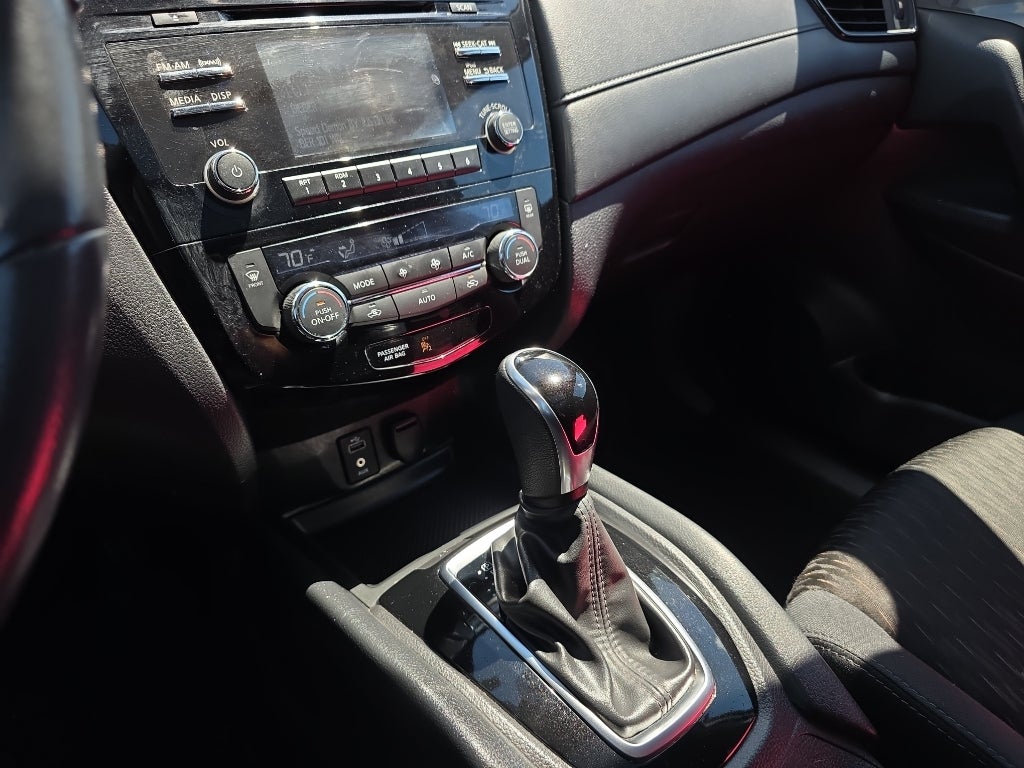 2017 Nissan Rogue AWD SV