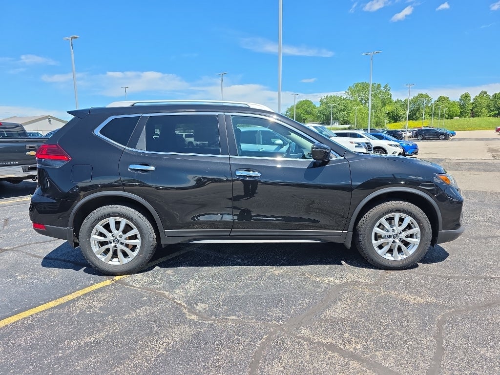2017 Nissan Rogue AWD SV