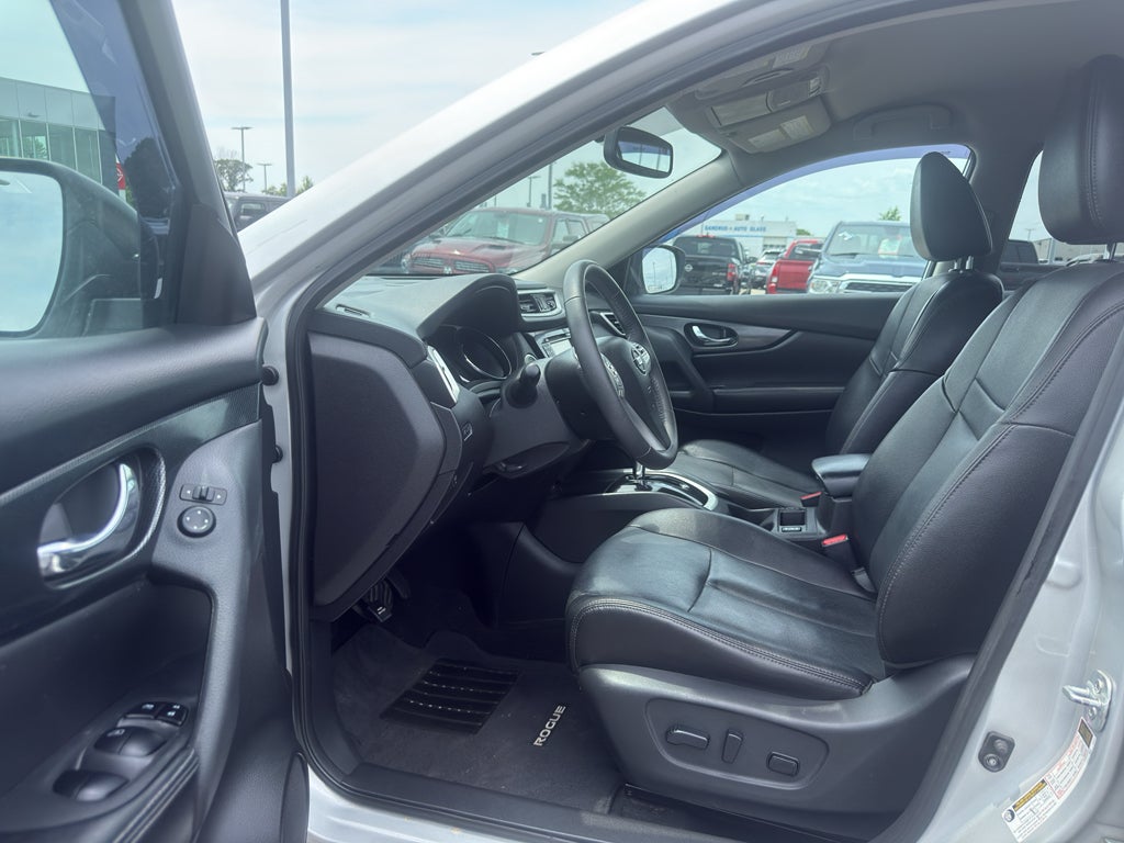2016 Nissan Rogue AWD 4dr SL