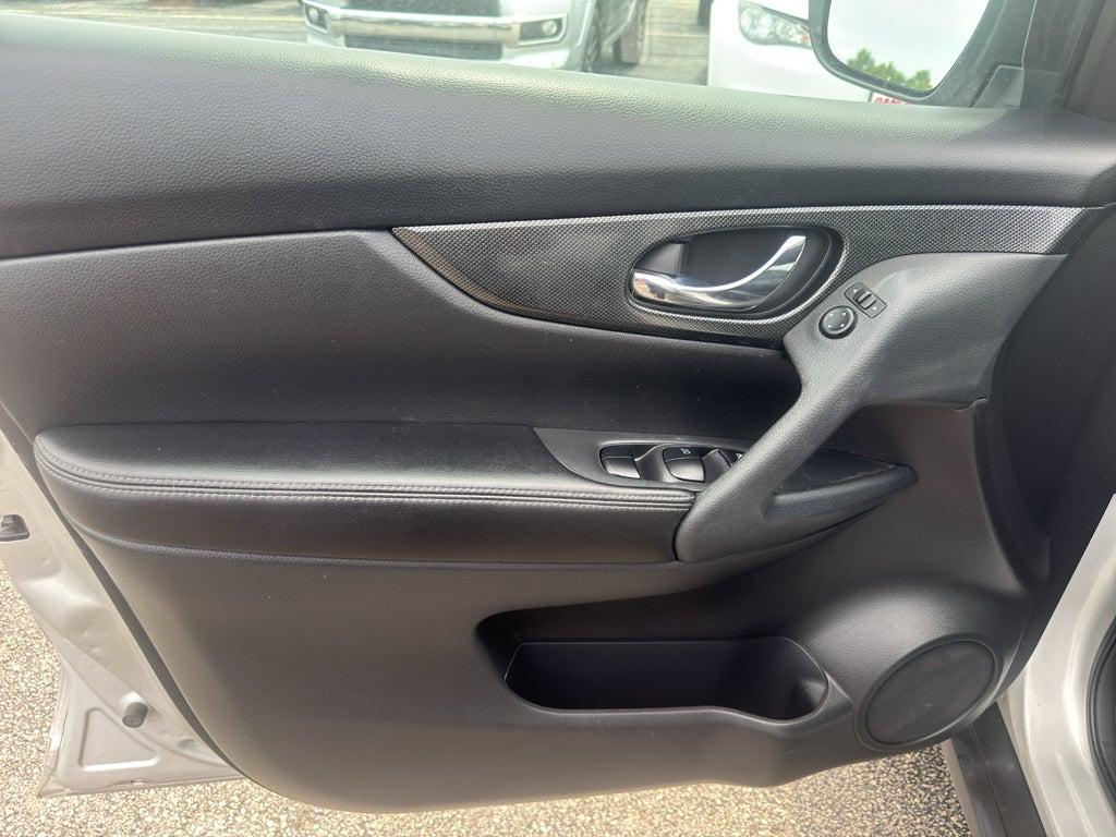 2016 Nissan Rogue AWD 4dr SL