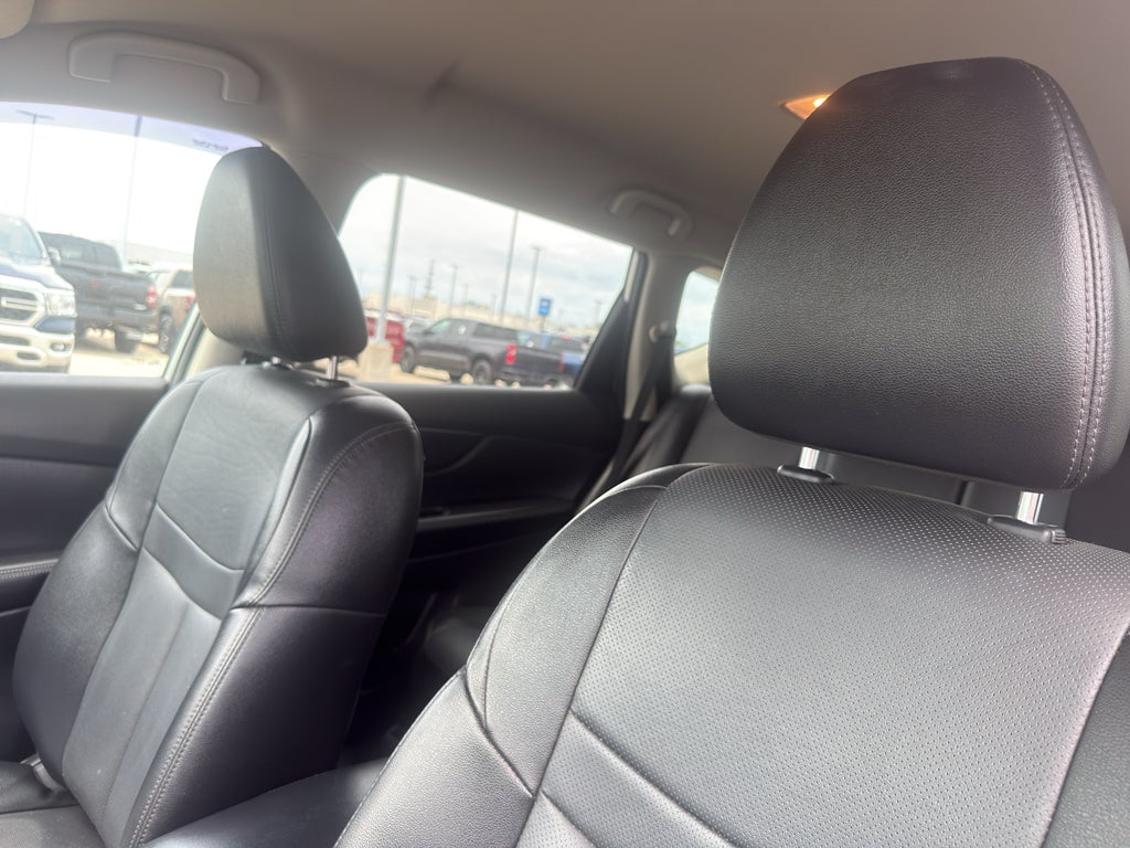 2016 Nissan Rogue AWD 4dr SL