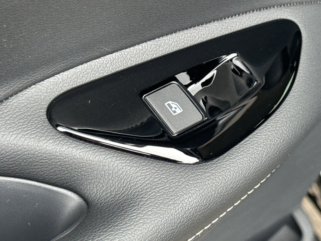 2026 Nissan Murano AWD SV