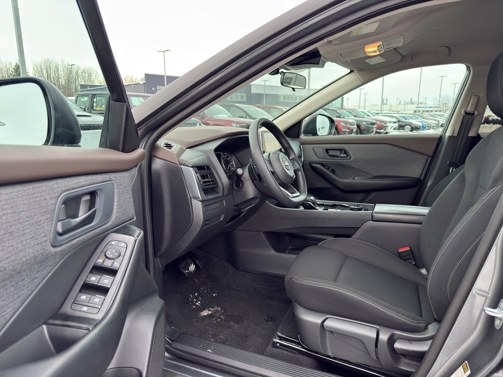 2023 Nissan Rogue AWD S *Ltd Avail*