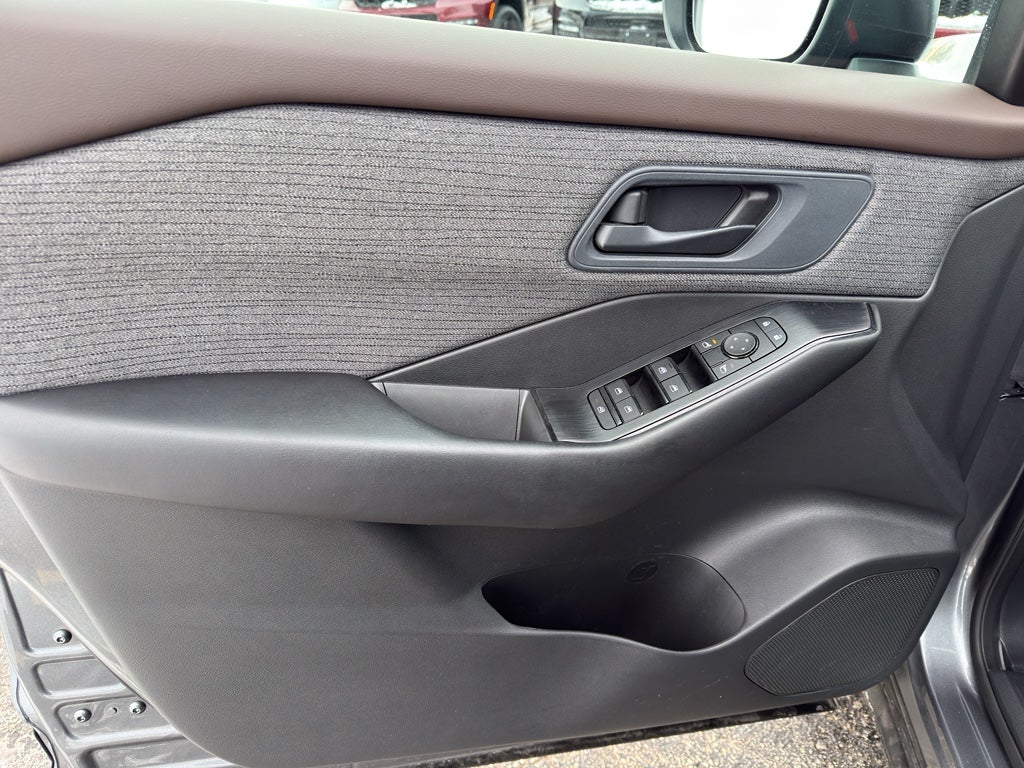 2023 Nissan Rogue AWD S *Ltd Avail*