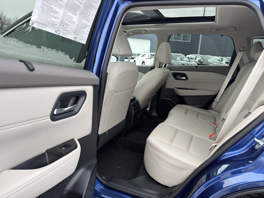 2023 Nissan Rogue AWD SV *Ltd Avail*