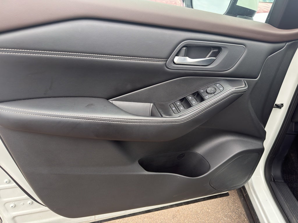 2023 Nissan Rogue AWD SV *Ltd Avail*