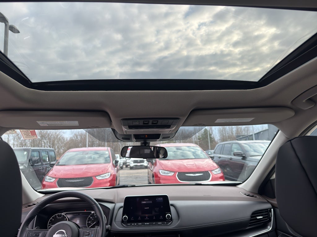 2023 Nissan Rogue AWD SV *Ltd Avail*