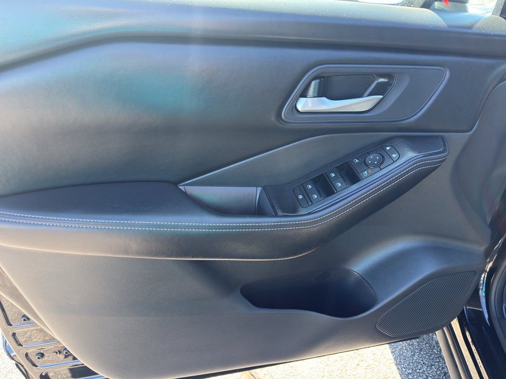 2025 Nissan Rogue AWD SV