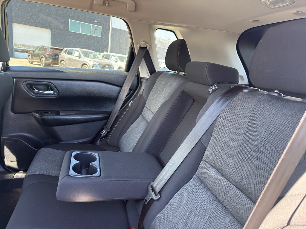 2025 Nissan Rogue AWD SV