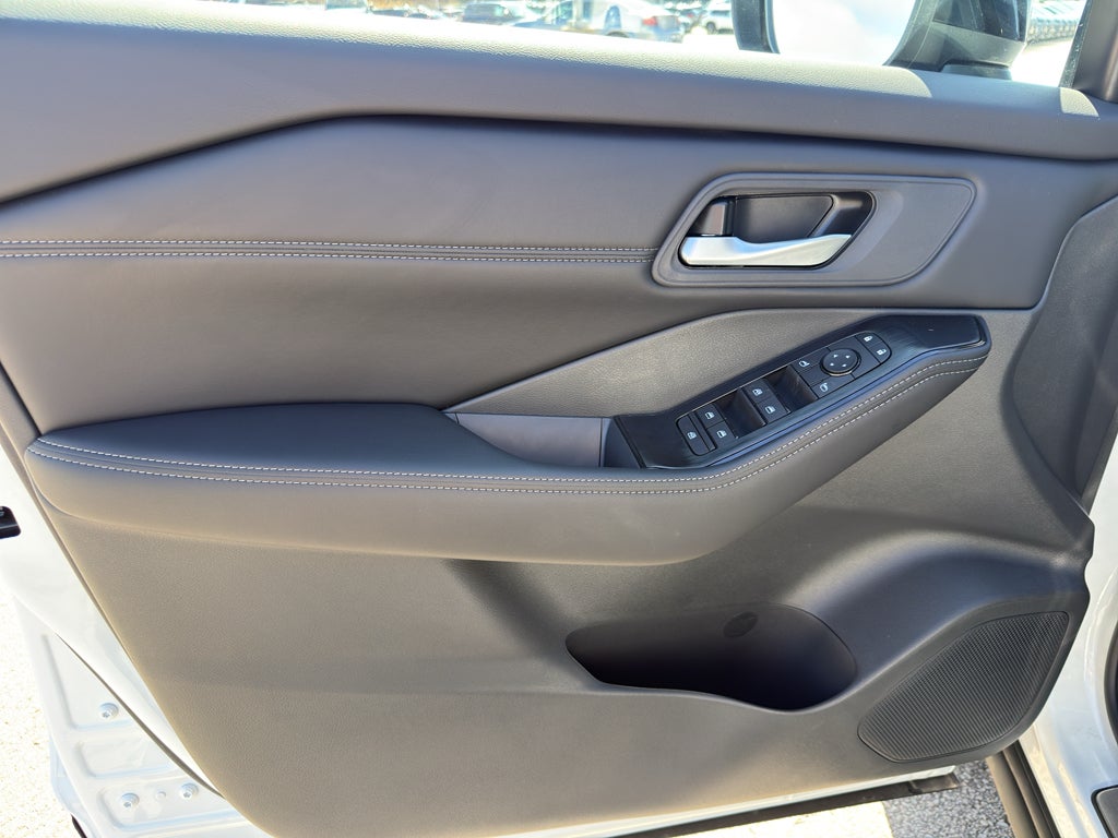 2026 Nissan Rogue 2026.5 AWD Dark Armor