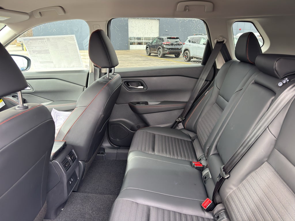 2026 Nissan Rogue 2026.5 AWD Rock Creek