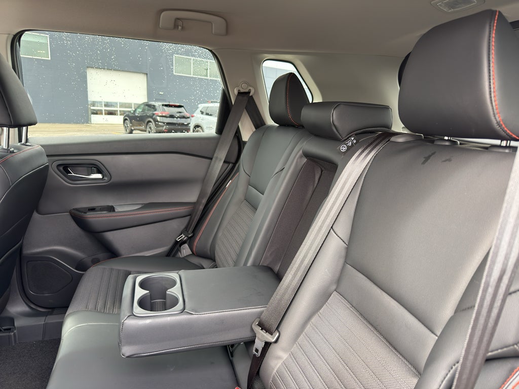 2026 Nissan Rogue 2026.5 AWD Rock Creek