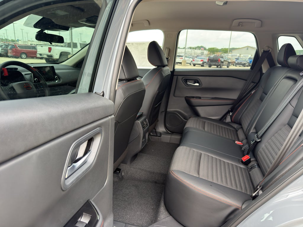 2026 Nissan Rogue 2026.5 AWD Rock Creek