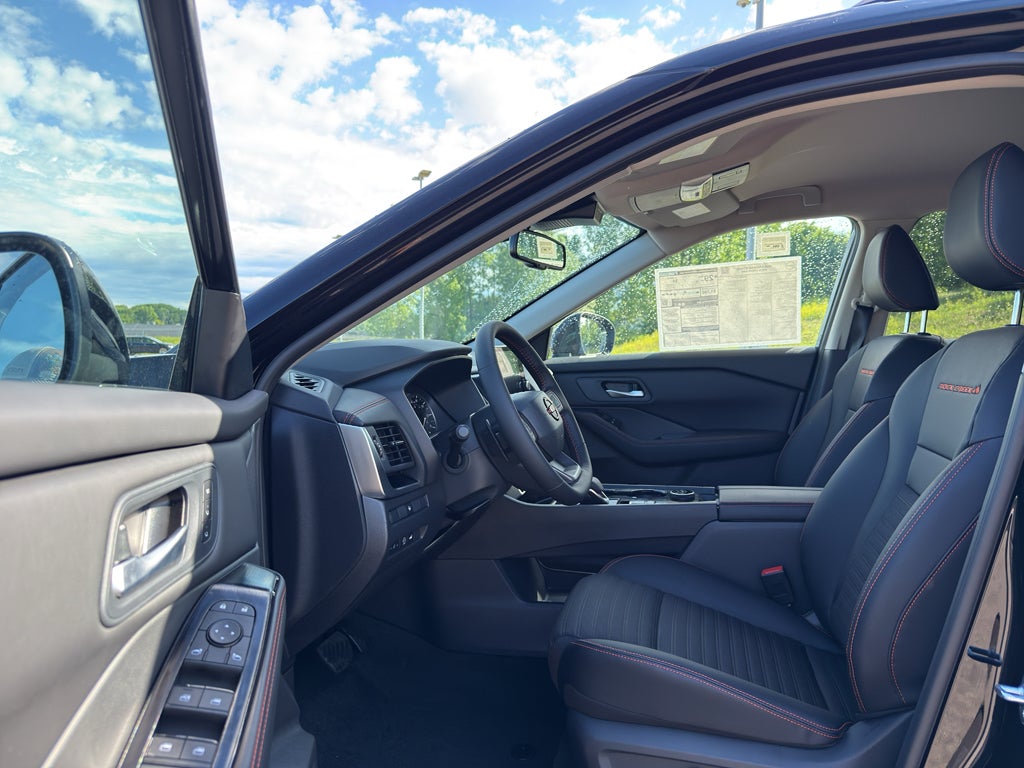 2026 Nissan Rogue 2026.5 AWD Rock Creek
