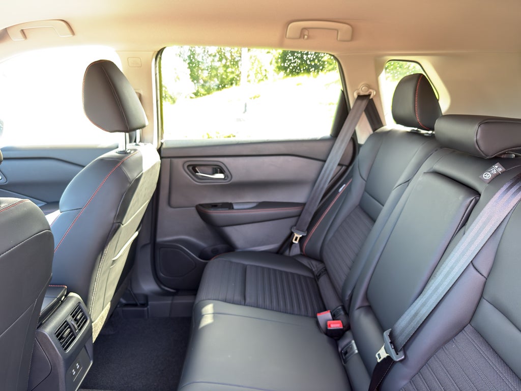 2026 Nissan Rogue 2026.5 AWD Rock Creek