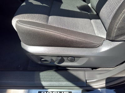 2023 Nissan Rogue AWD SV