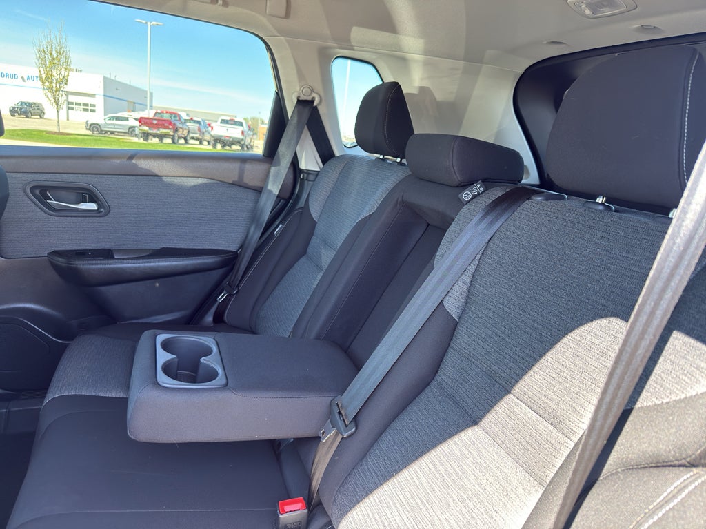 2023 Nissan Rogue AWD SV