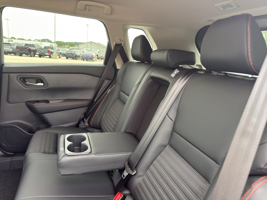 2026 Nissan Rogue 2026.5 AWD Rock Creek