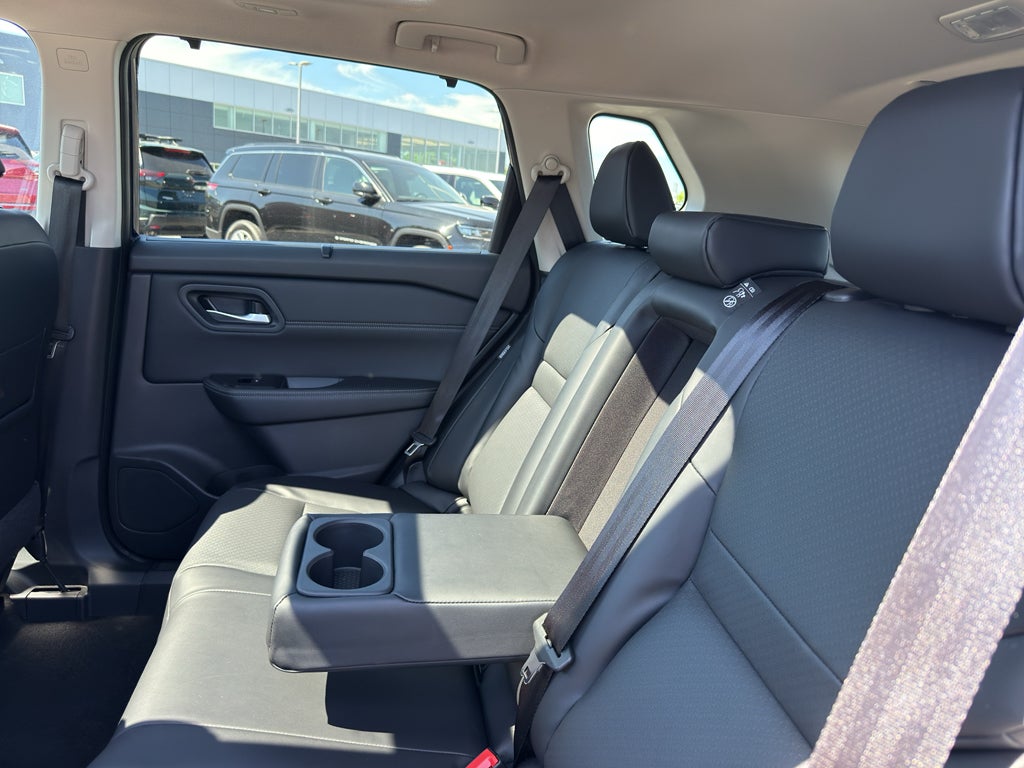 2024 Nissan Rogue AWD SV