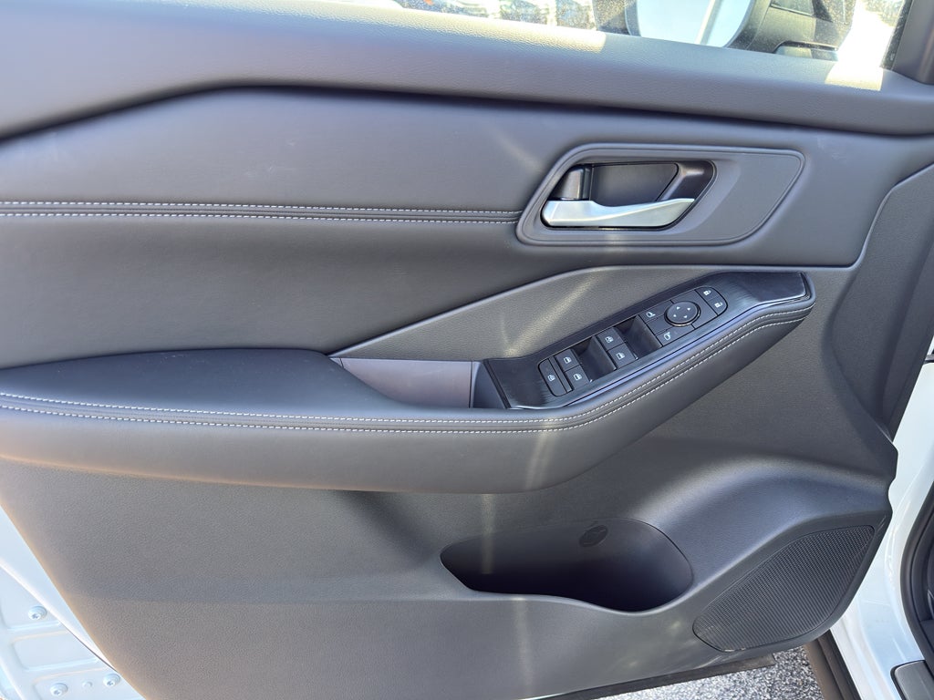 2026 Nissan Rogue 2026.5 AWD Dark Armor