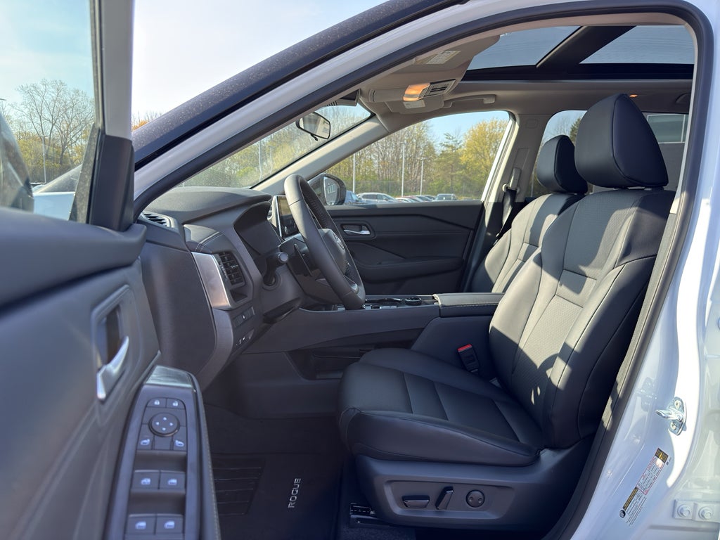 2026 Nissan Rogue 2026.5 AWD Dark Armor