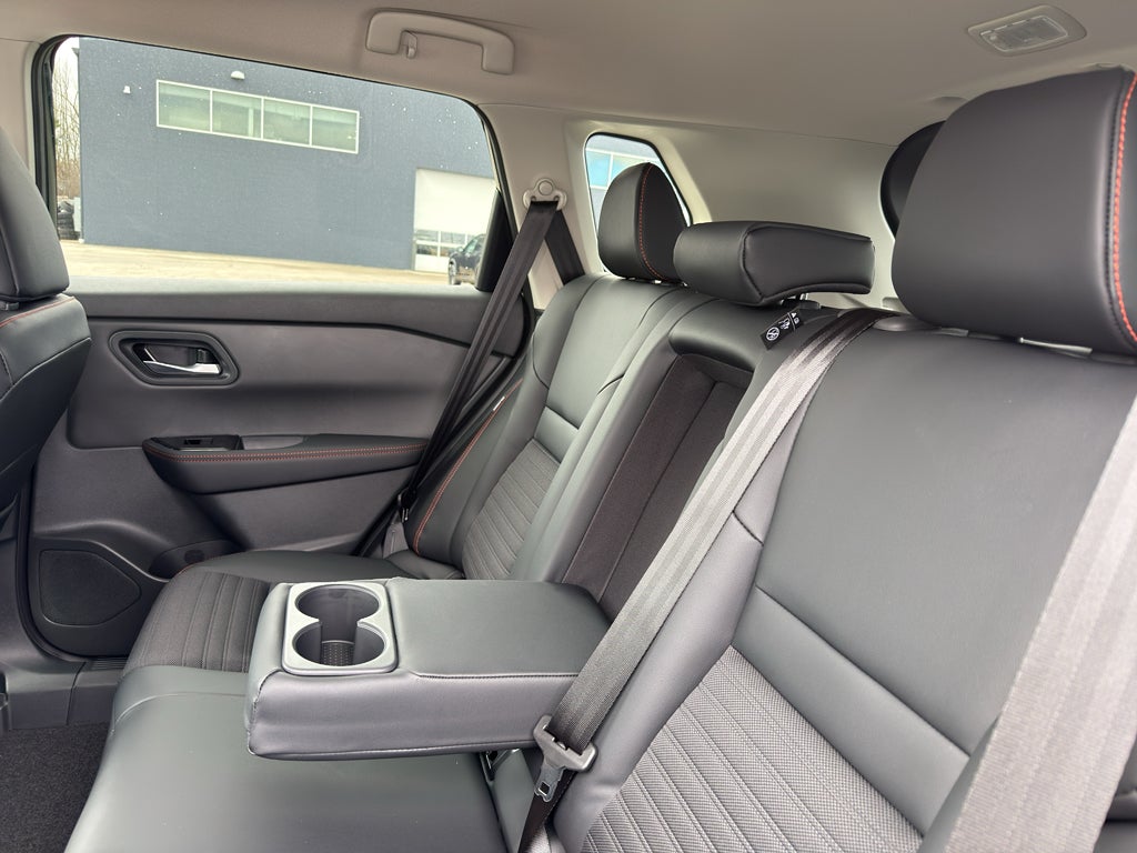 2026 Nissan Rogue 2026.5 AWD Rock Creek