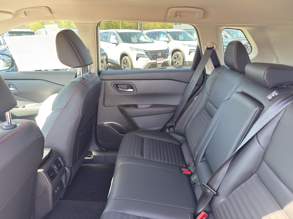 2026 Nissan Rogue 2026.5 AWD Rock Creek