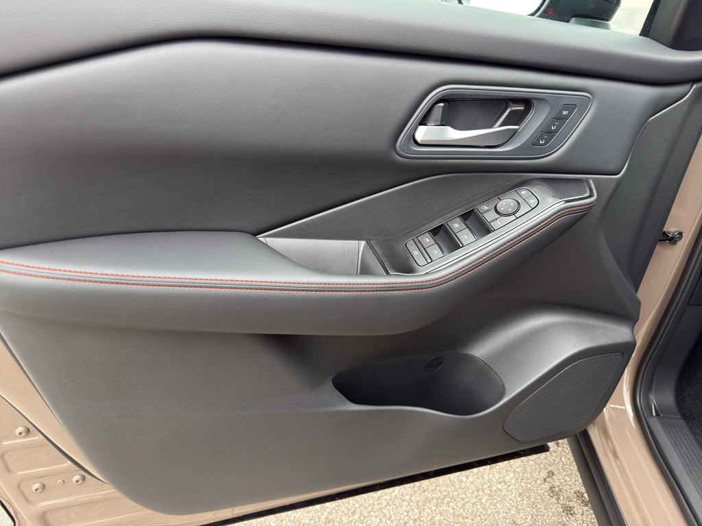 2026 Nissan Rogue 2026.5 AWD Rock Creek