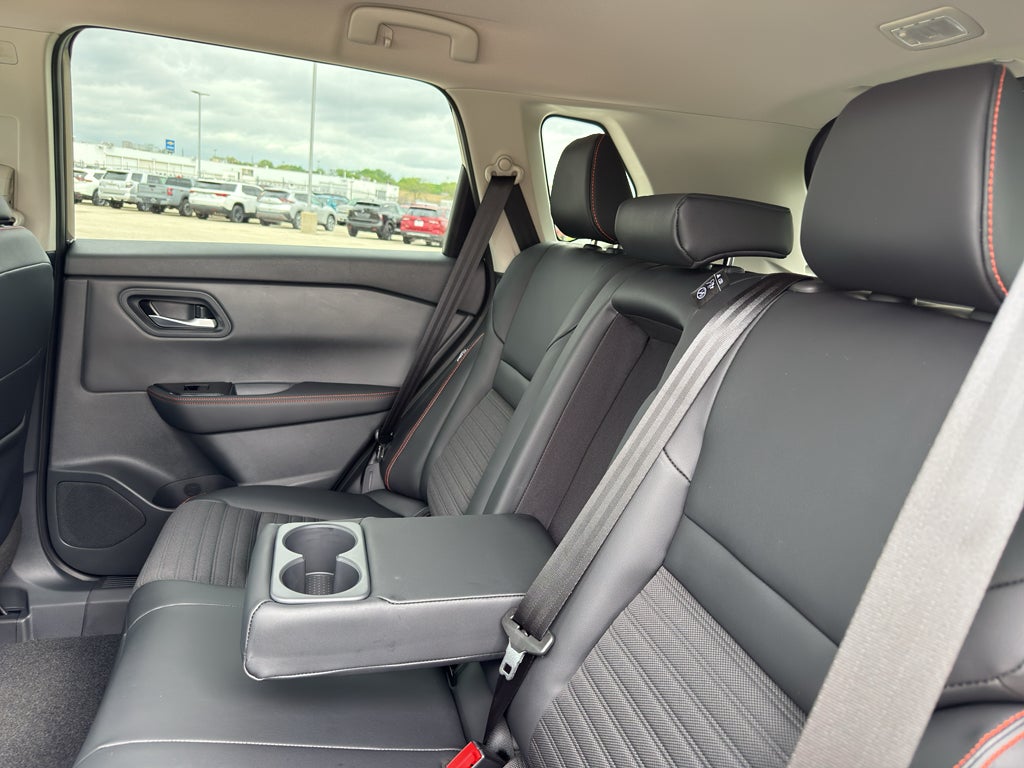 2026 Nissan Rogue 2026.5 AWD Rock Creek