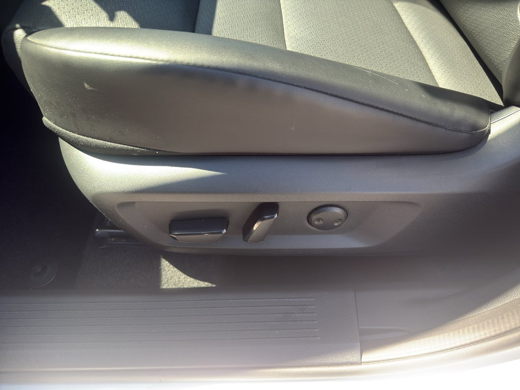 2024 Nissan Rogue AWD SV