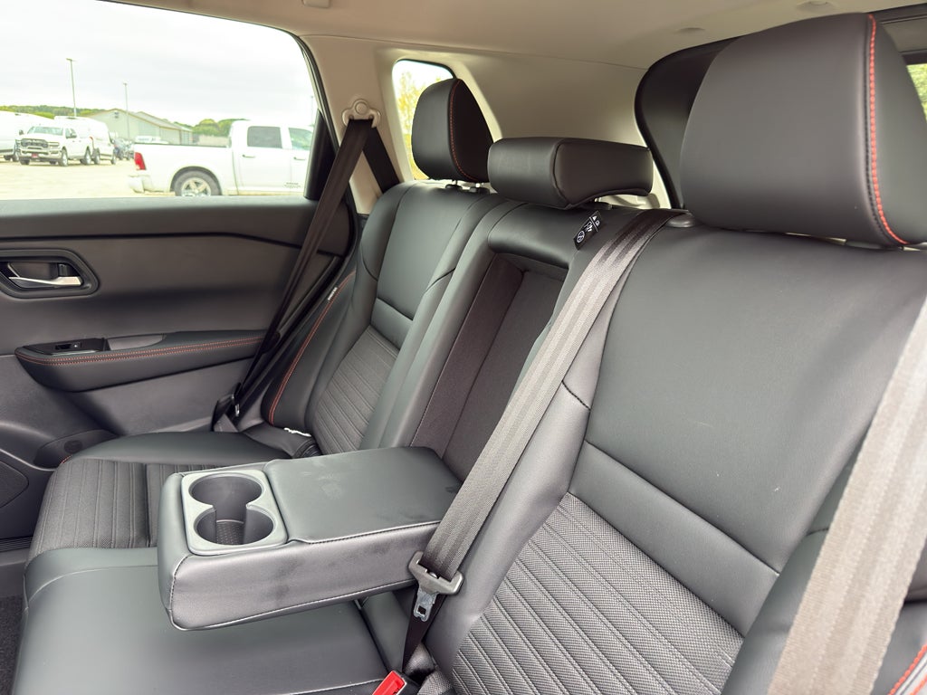 2026 Nissan Rogue AWD Rock Creek *Ltd Avail*