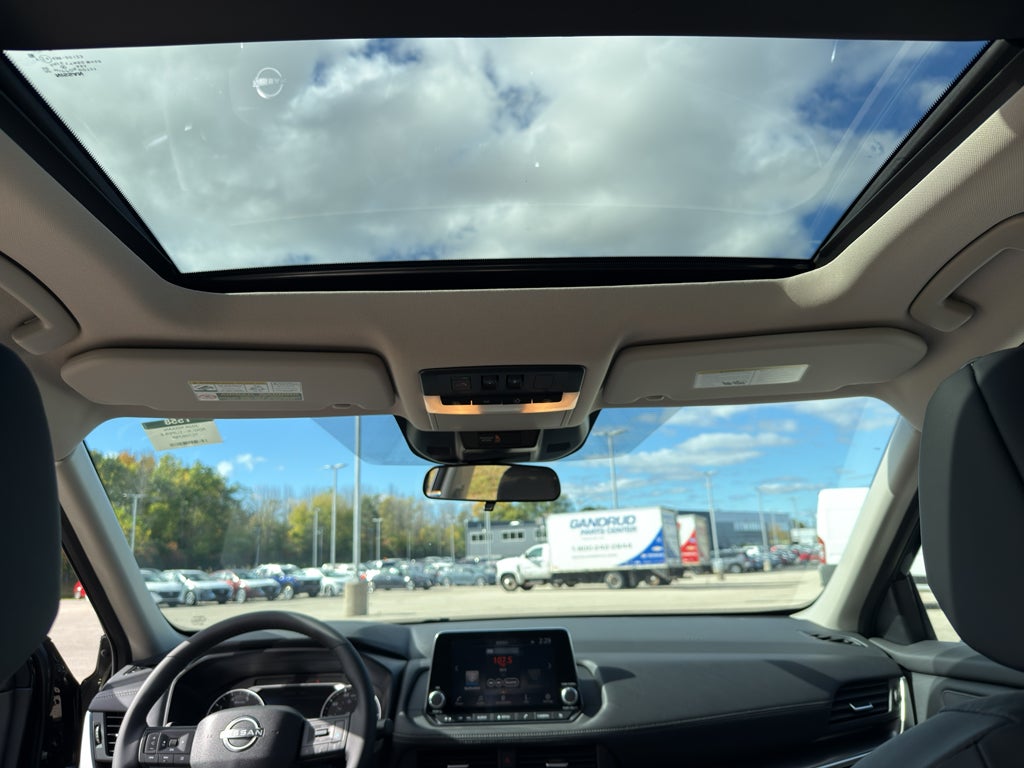 2026 Nissan Rogue AWD SV *Ltd Avail*