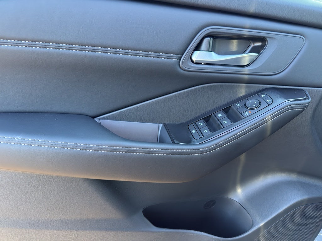 2026 Nissan Rogue 2026.5 AWD Dark Armor