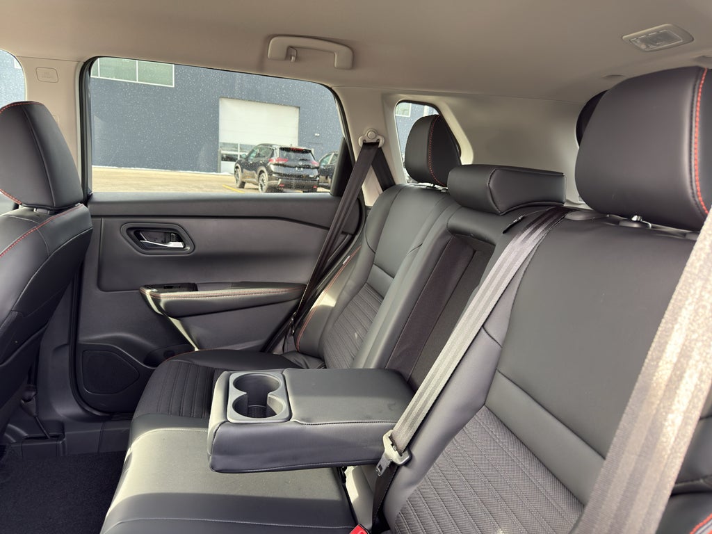 2026 Nissan Rogue 2026.5 AWD Rock Creek