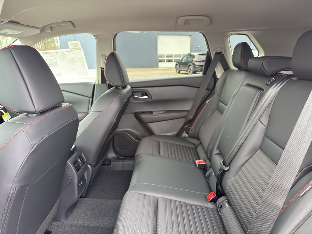 2026 Nissan Rogue 2026.5 AWD Rock Creek